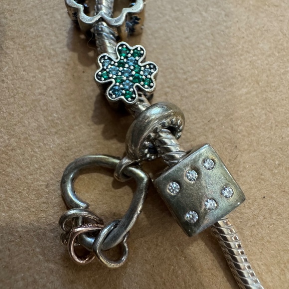 Pandora bracelt with charms - Picture 4 of 4